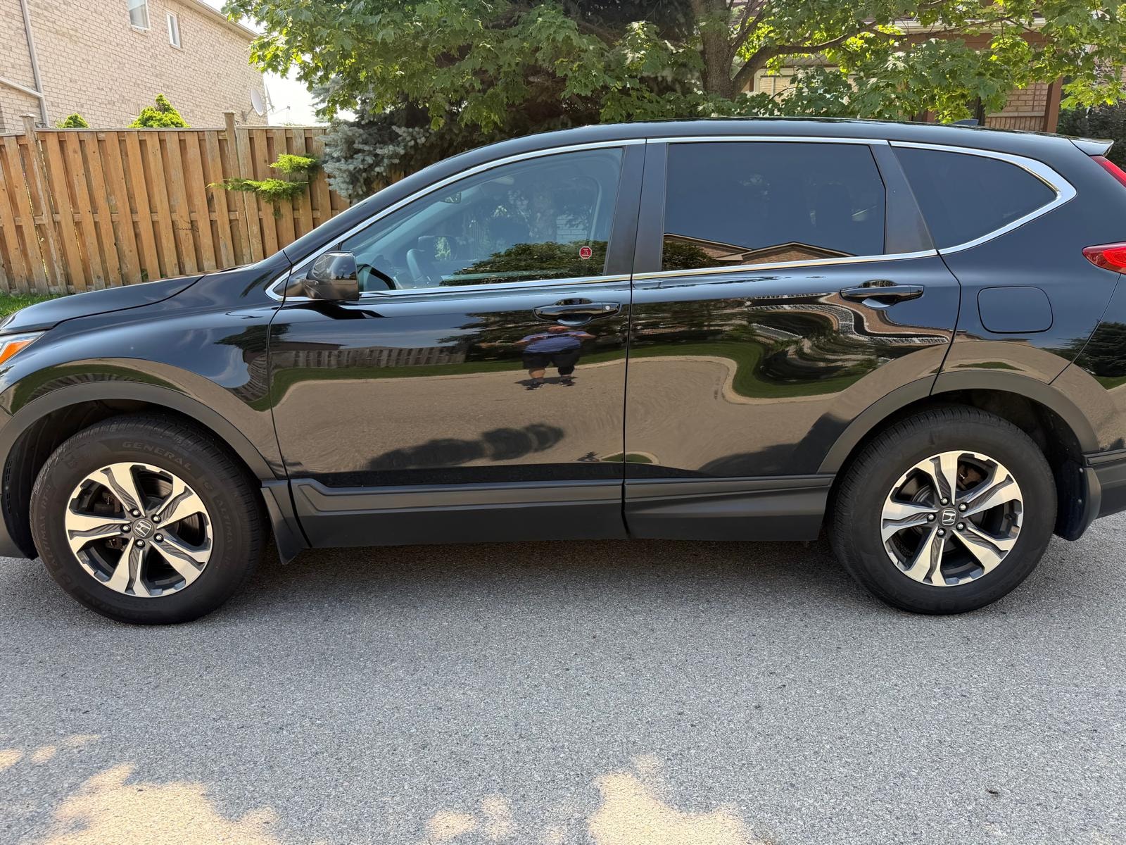2018 Honda CR-V LX AWD — photo 4 of 10