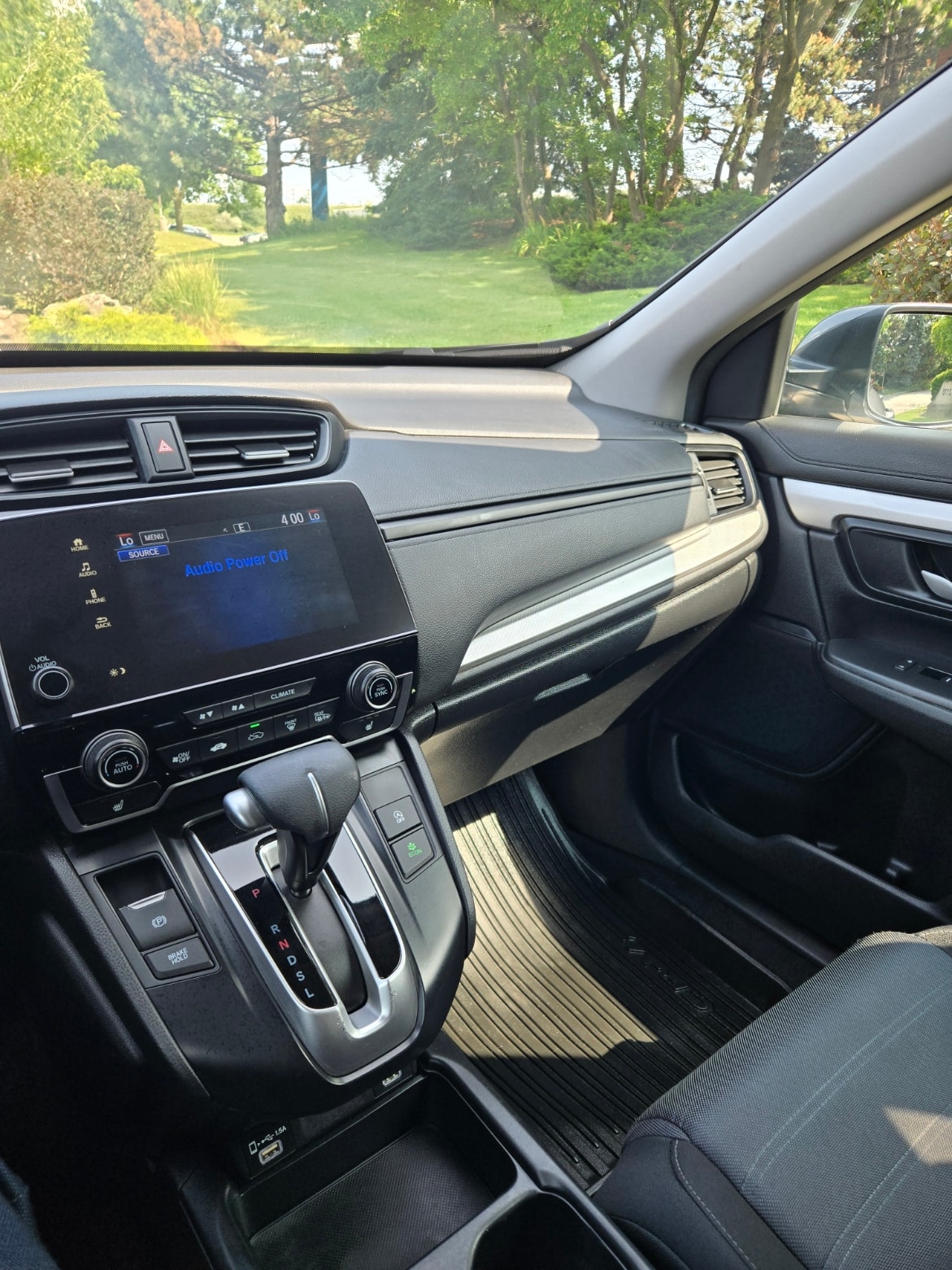 2020 Honda CR-V LX AWD — photo 6 of 9