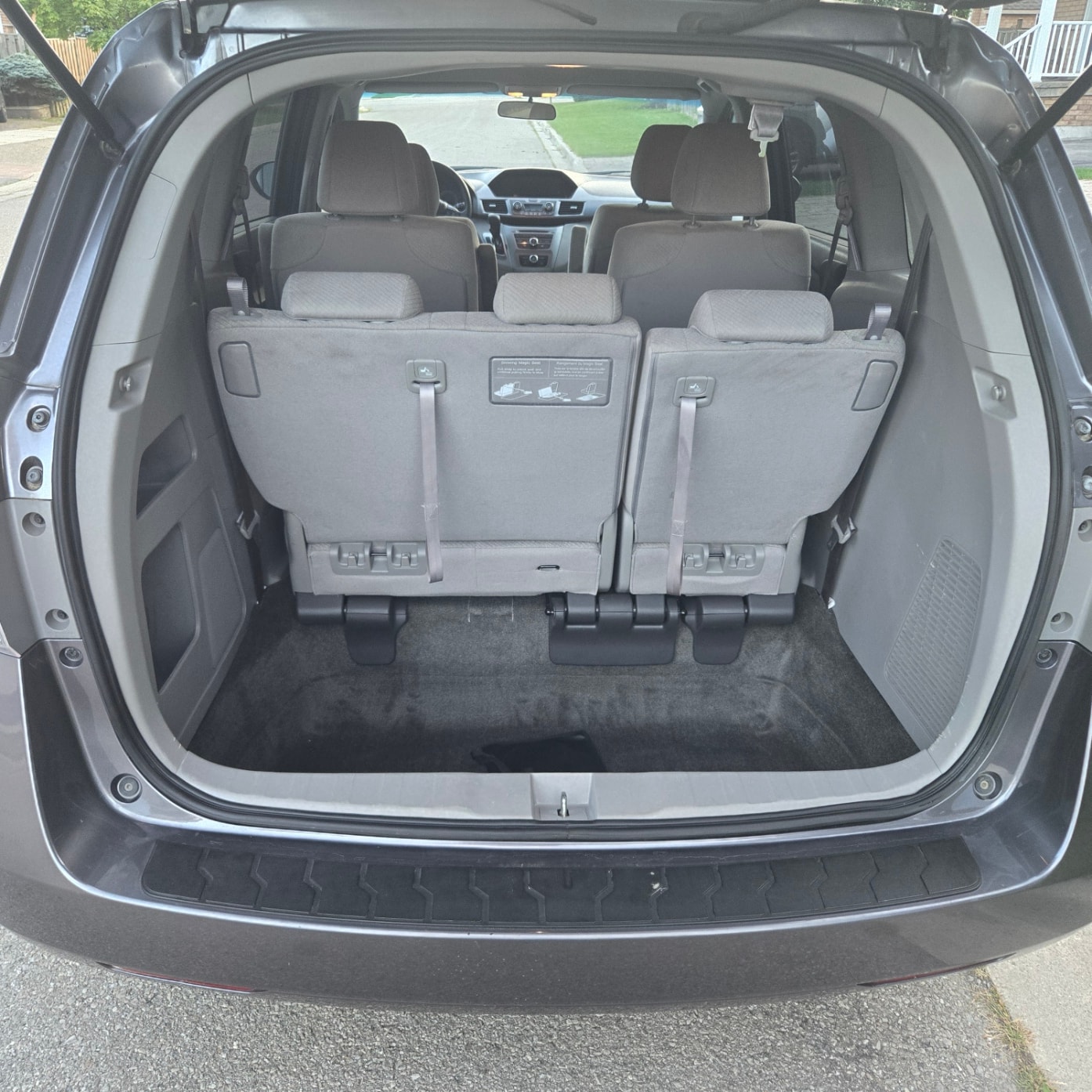 2016 Honda Odyssey SE — photo 7 of 9