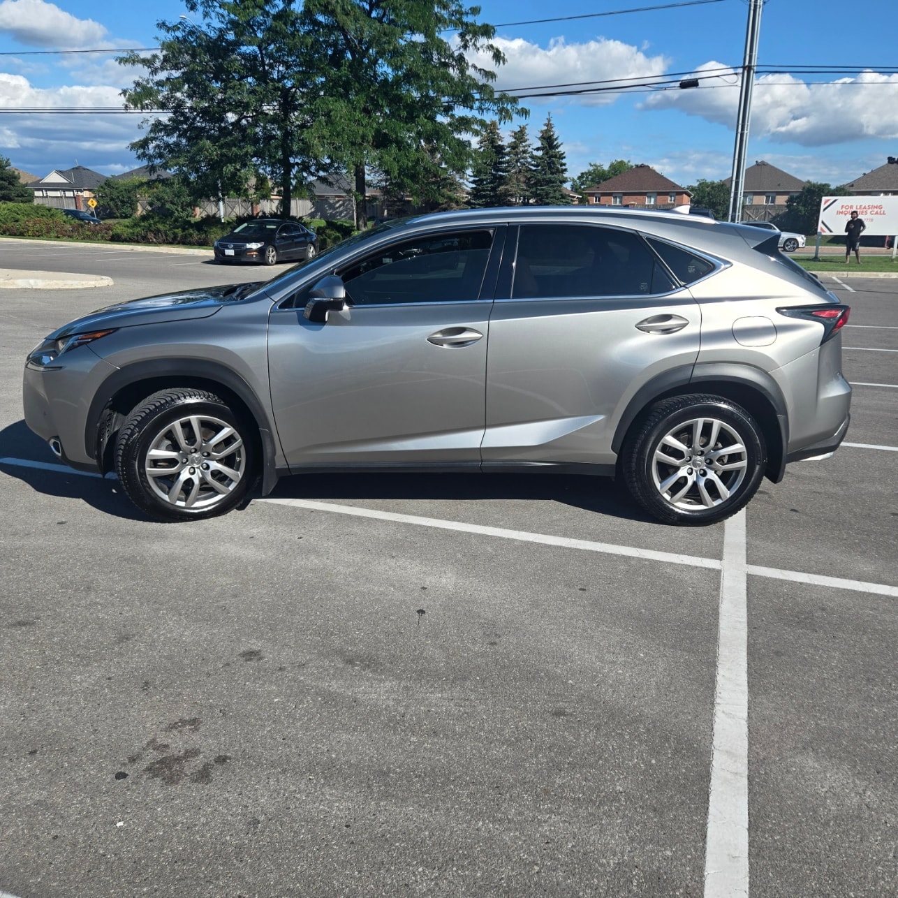 2017 Lexus NX 200t — photo 2 of 9